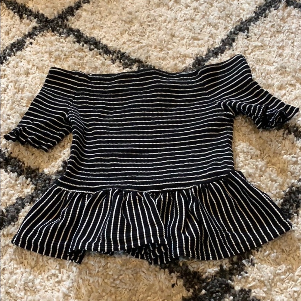 Ruffled black and white striped top!
